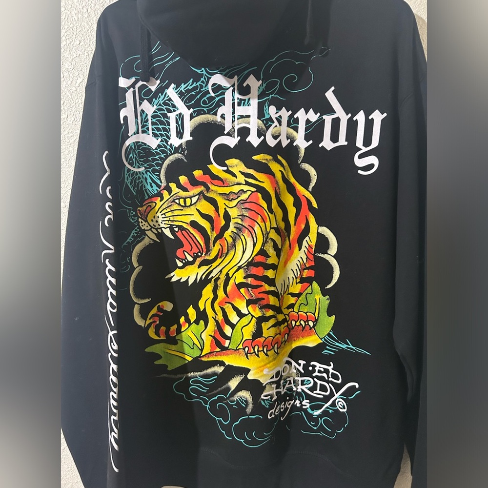 Ed Hardy Crawling Tigers Mens Zip up Hoodie  Black  Style # EHM1301-44